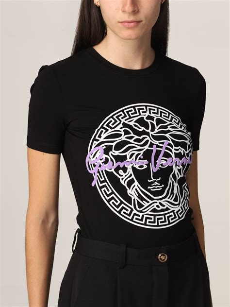 versace t-shirt kadın|Versace Women's T.